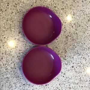 Purple dip serving dish.